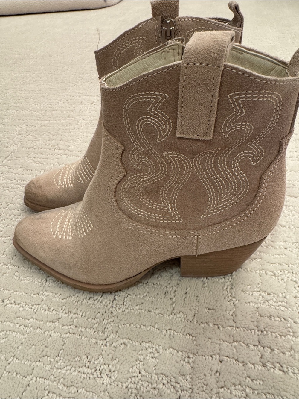 Dolce Vita Taupe Suede Western Ankle Boots size 6
